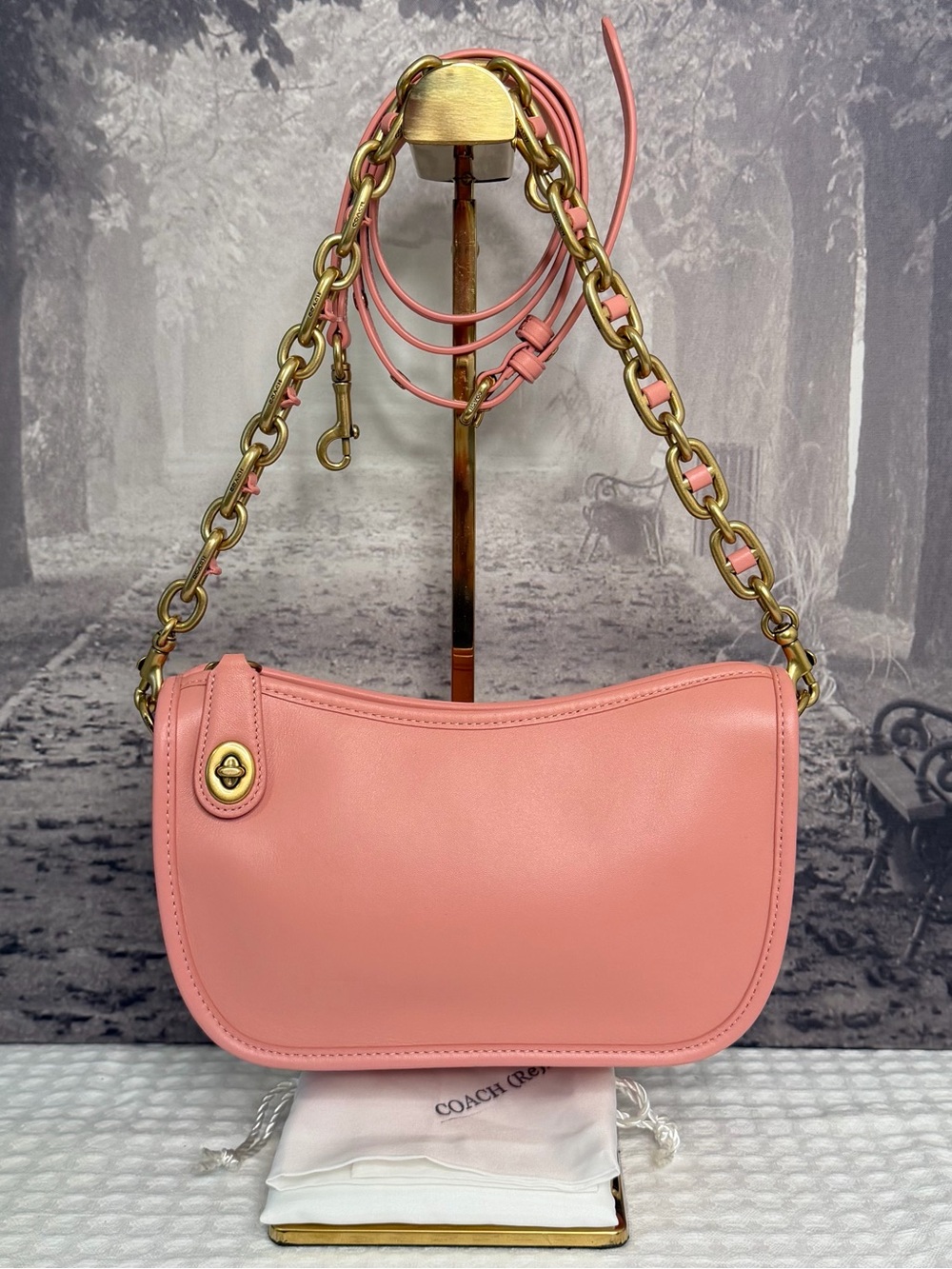 EUC Coach Swinger Bag with Chain Glovetanned Leather Candy Pink C5430